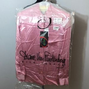 New w/ tags Diane von Furstenberg silk blouse